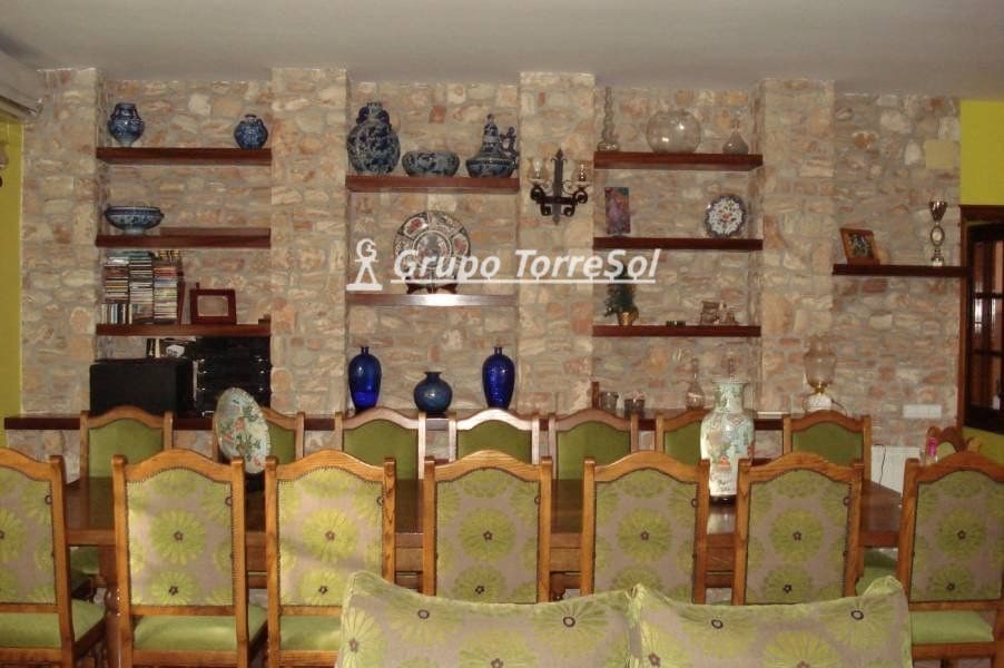 5 sovrum Villa till salu i Santa Oliva med pool - 675 000 € (Ref: 9536204)