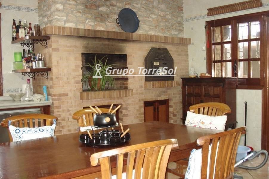 5 sovrum Villa till salu i Santa Oliva med pool - 675 000 € (Ref: 9536204)