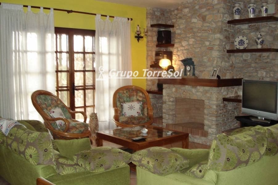 5 sovrum Villa till salu i Santa Oliva med pool - 675 000 € (Ref: 9536204)