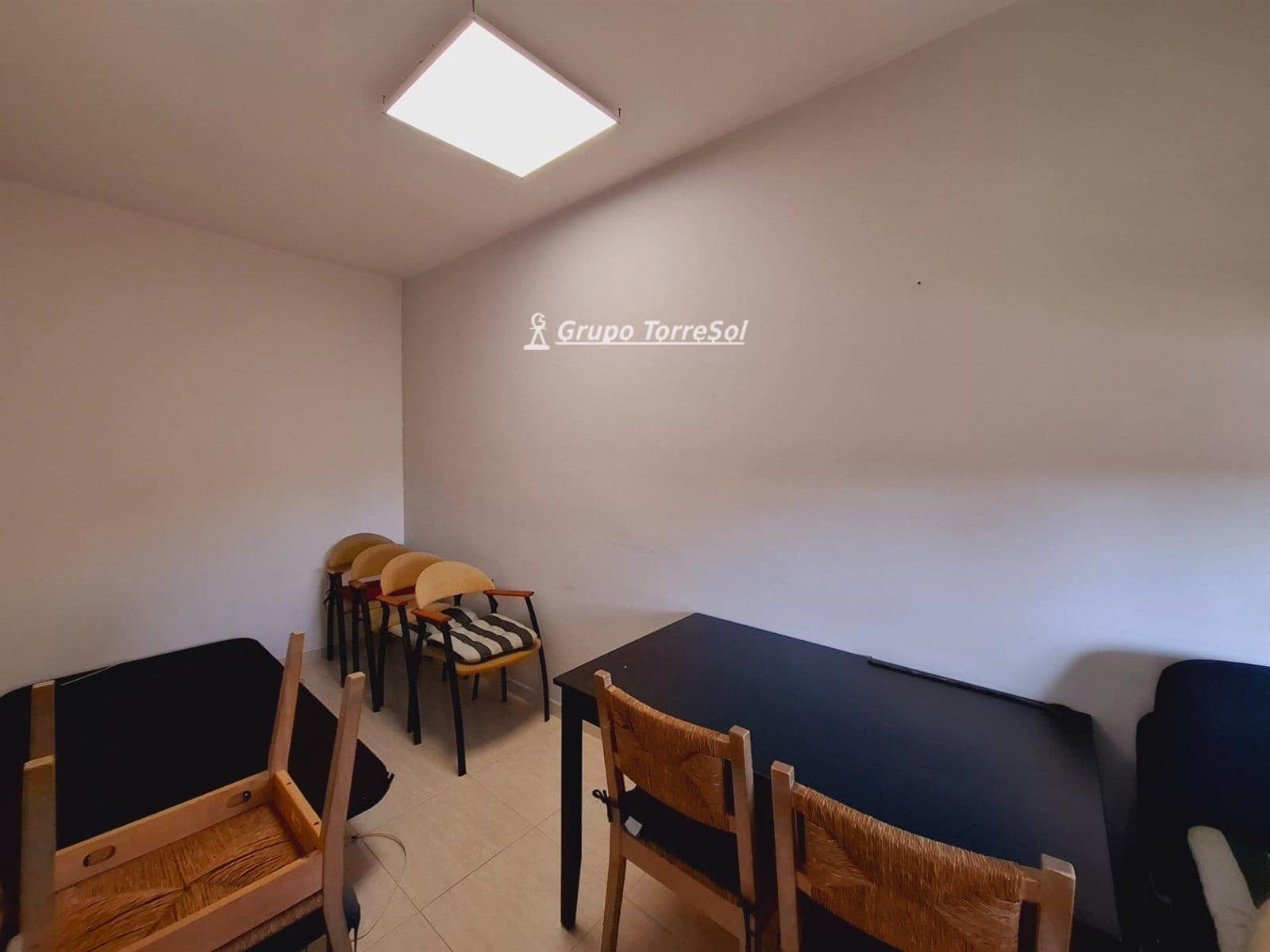 4 makuuhuone Omakotitalo myytävänä paikassa Calafell mukana uima-altaan 
autotalli - 480 000 € (Ref: 9536206)