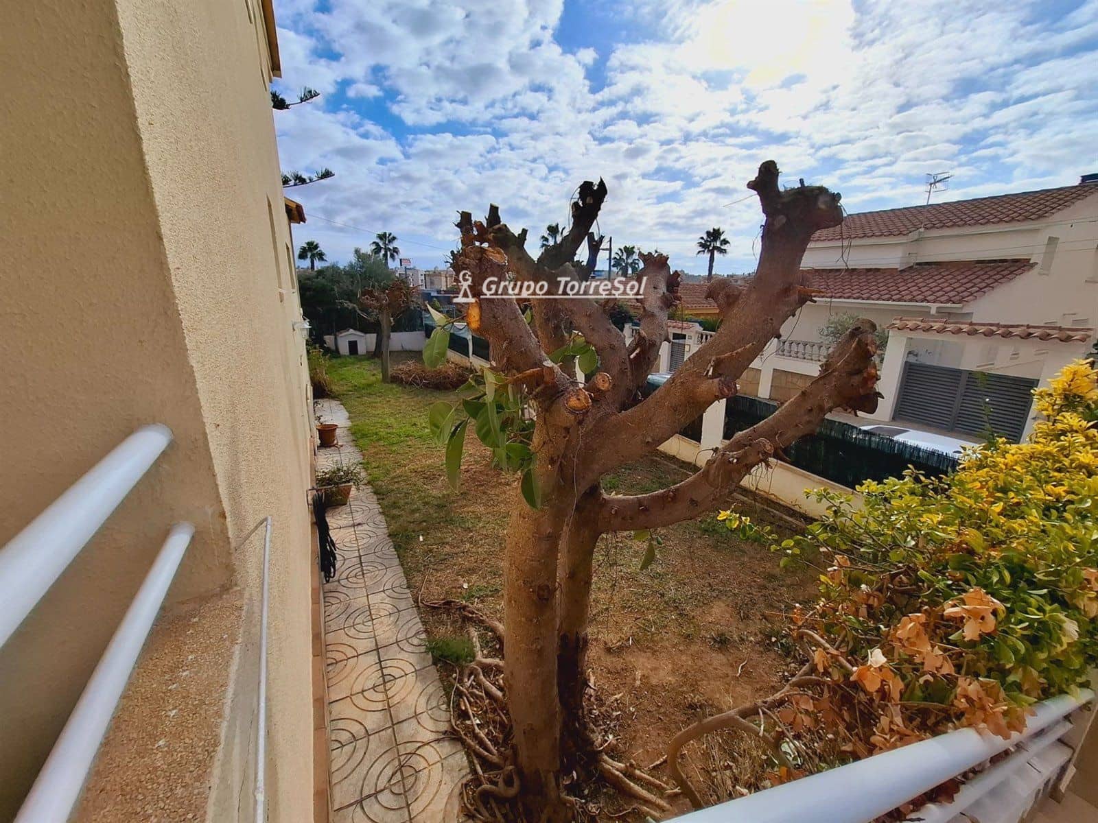 4 makuuhuone Omakotitalo myytävänä paikassa Calafell mukana uima-altaan 
autotalli - 480 000 € (Ref: 9536206)