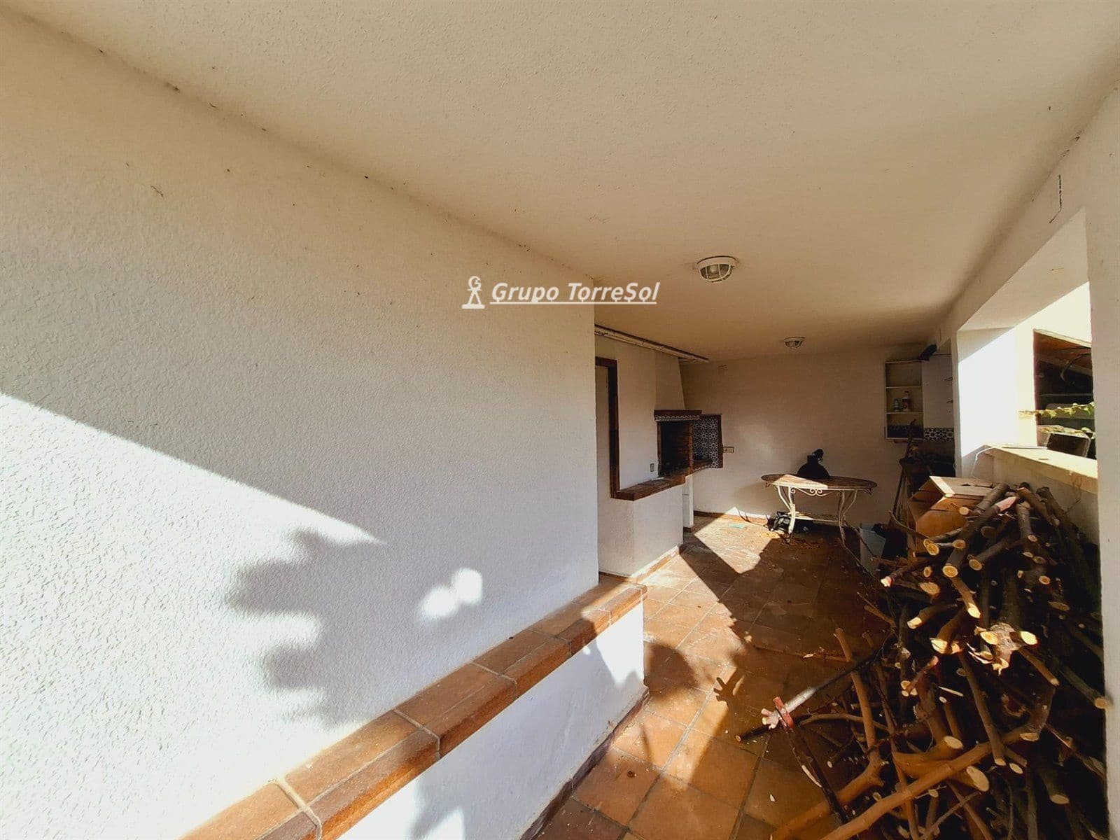 4 makuuhuone Omakotitalo myytävänä paikassa Calafell mukana uima-altaan 
autotalli - 480 000 € (Ref: 9536206)