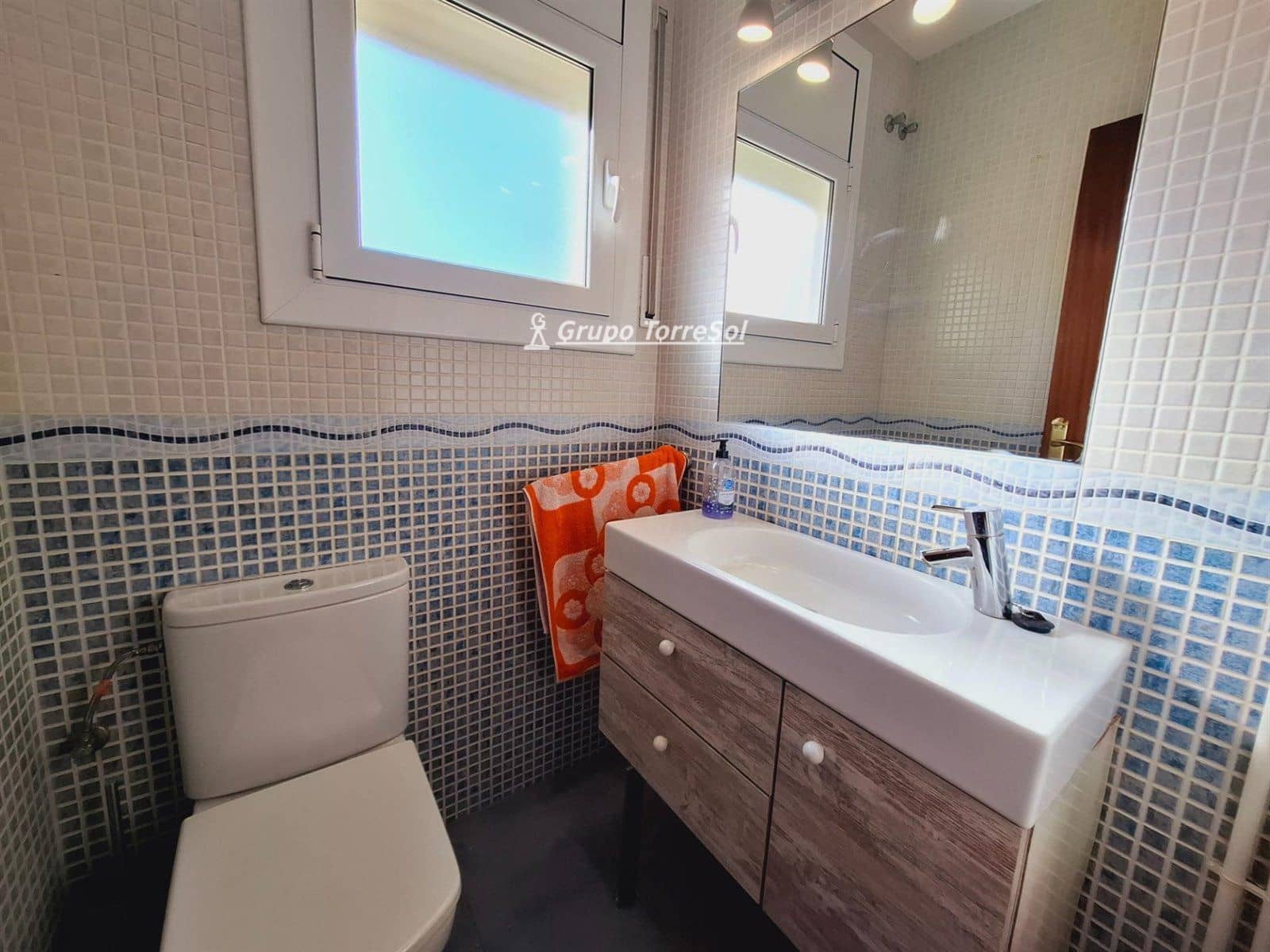 4 makuuhuone Omakotitalo myytävänä paikassa Calafell mukana uima-altaan 
autotalli - 480 000 € (Ref: 9536206)