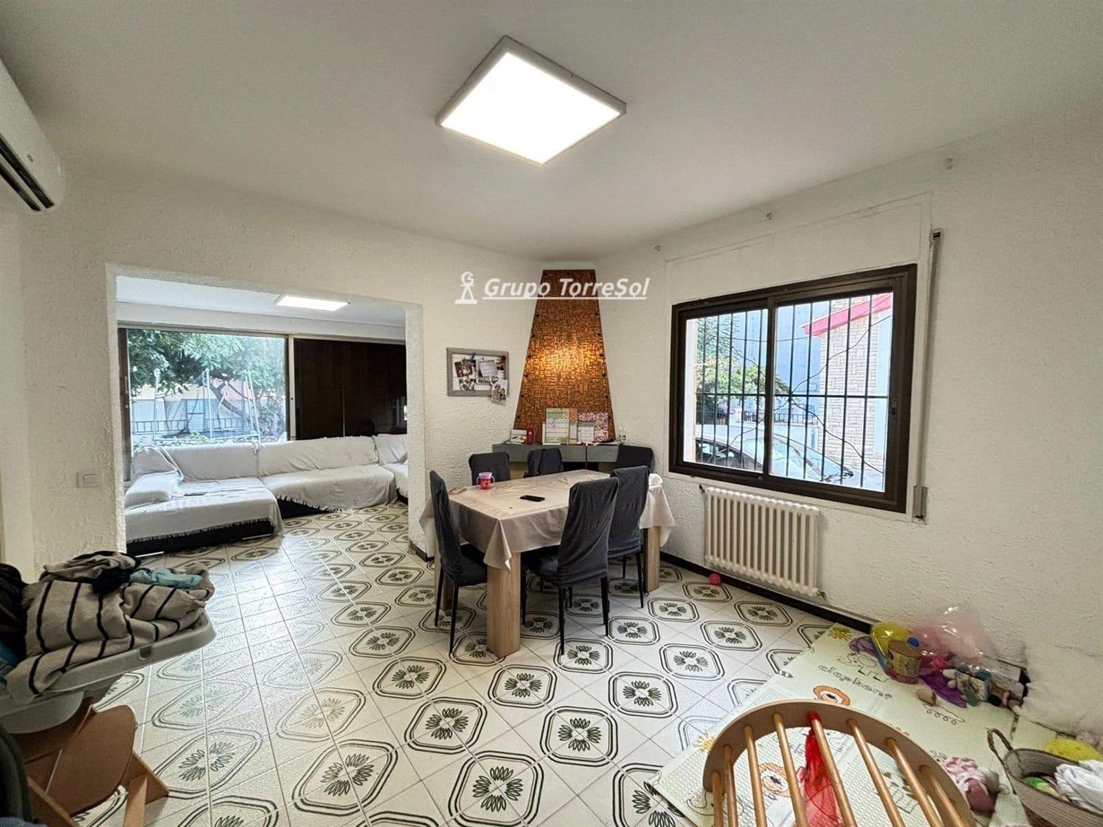 3 quarto Casa em Banda para venda em Cubelles - 310 000 € (Ref: 9536208)