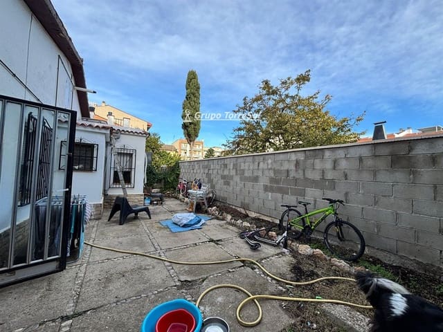 3 quarto Casa em Banda para venda em Cubelles - 310 000 € (Ref: 9536208)