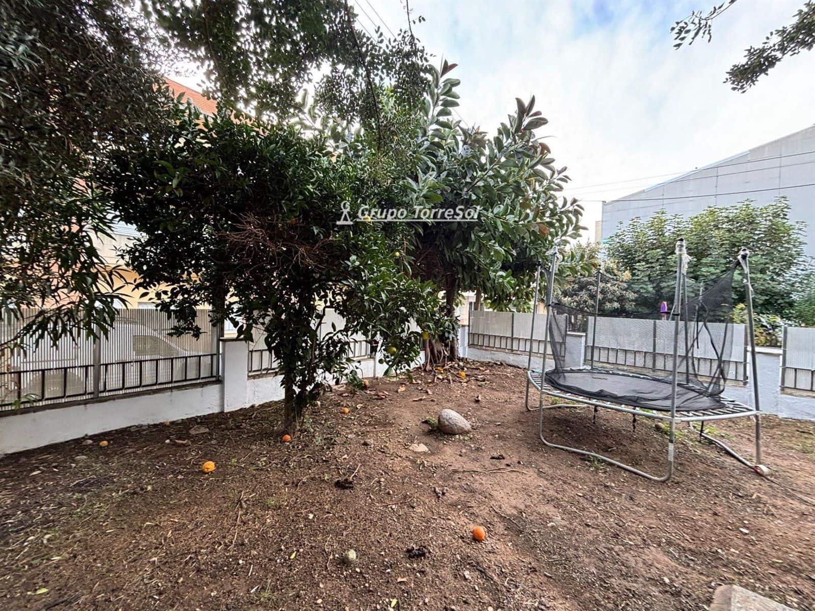 3 quarto Casa em Banda para venda em Cubelles - 310 000 € (Ref: 9536208)