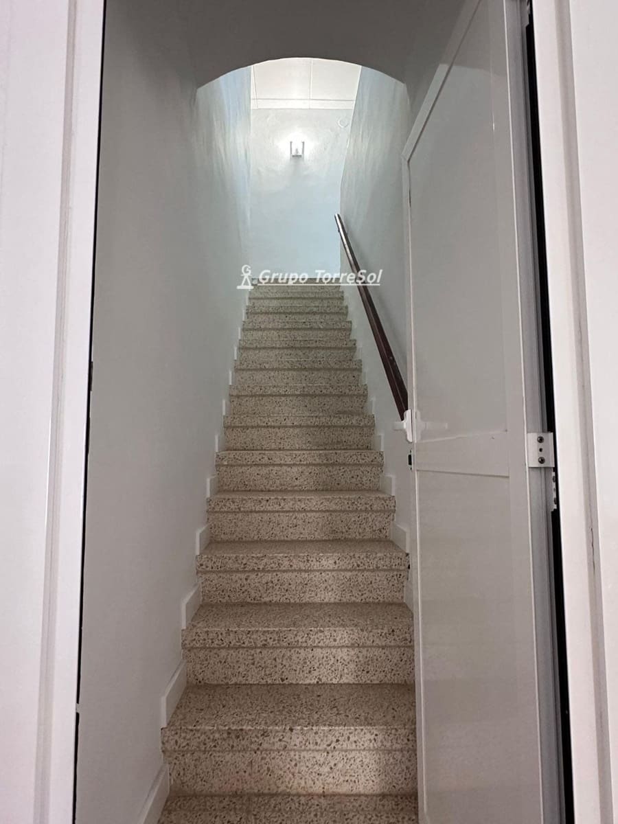 4 makuuhuone Omakotitalo myytävänä paikassa Sant Jaume dels Domenys mukana 
autotalli - 235 000 € (Ref: 9536218)