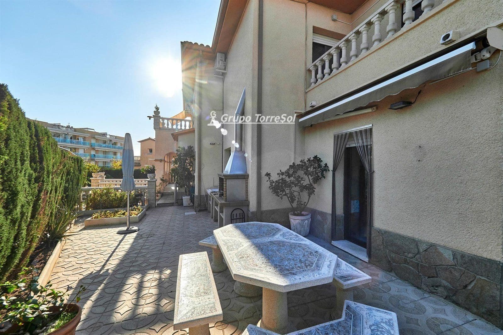 4 slaapkamer Villa te koop in El Vendrell met zwembad - € 450.000 (Ref: 9536223)