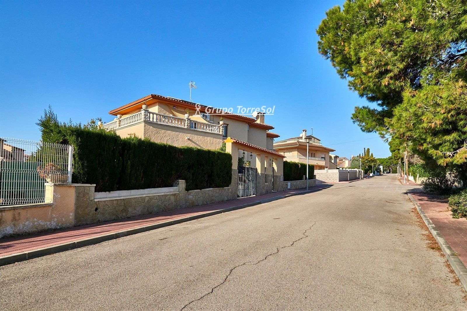 4 slaapkamer Villa te koop in El Vendrell met zwembad - € 450.000 (Ref: 9536223)