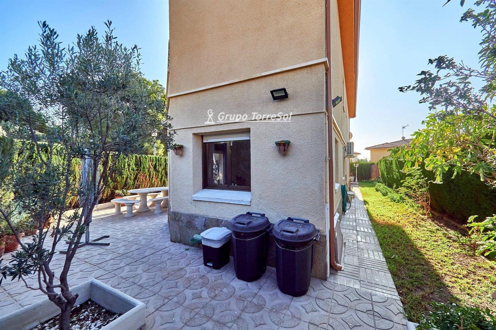 4 slaapkamer Villa te koop in El Vendrell met zwembad - € 450.000 (Ref: 9536223)