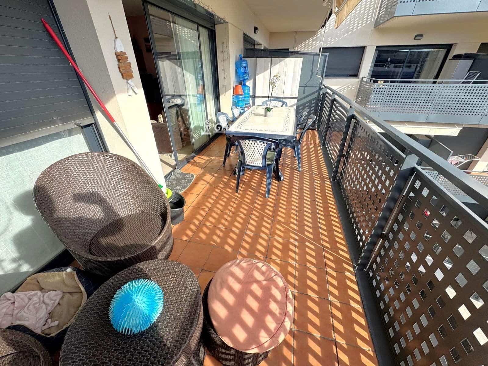 3 bedroom Flat for sale in El Vendrell with pool - € 285,000 (Ref: 9536225)