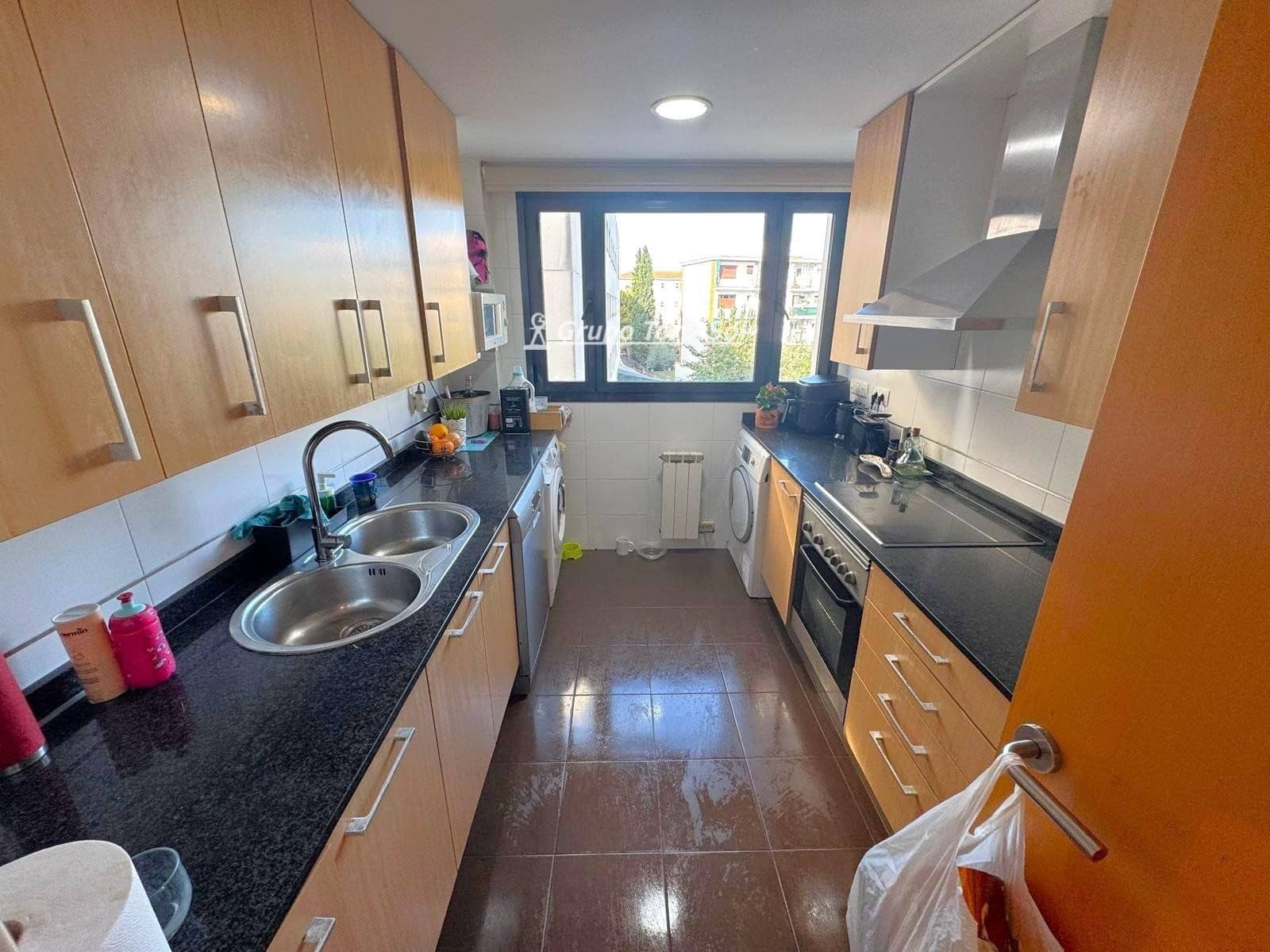 3 bedroom Flat for sale in El Vendrell with pool - € 285,000 (Ref: 9536225)