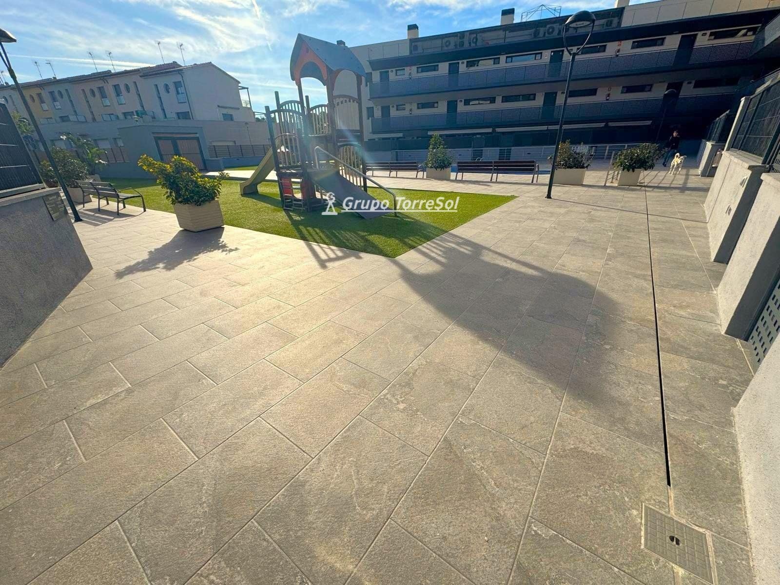 3 bedroom Flat for sale in El Vendrell with pool - € 285,000 (Ref: 9536225)