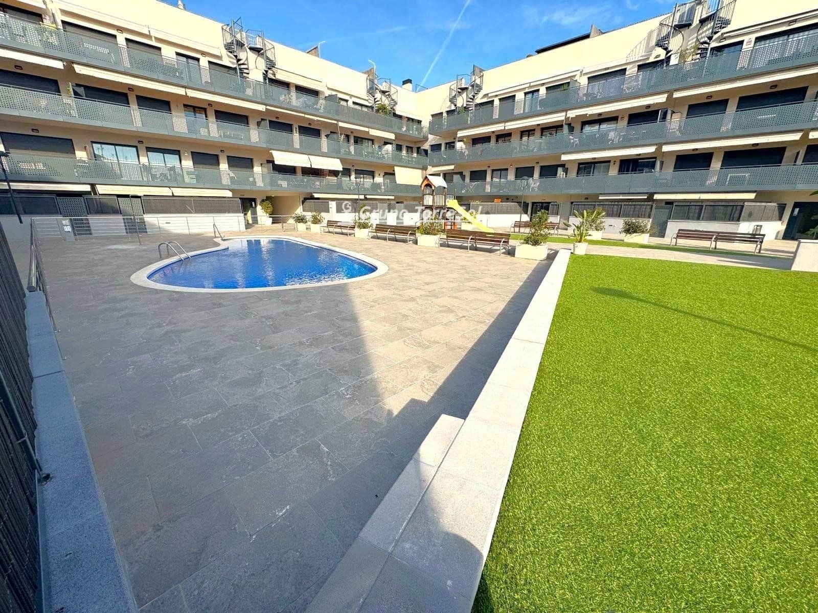 3 bedroom Flat for sale in El Vendrell with pool - € 285,000 (Ref: 9536225)