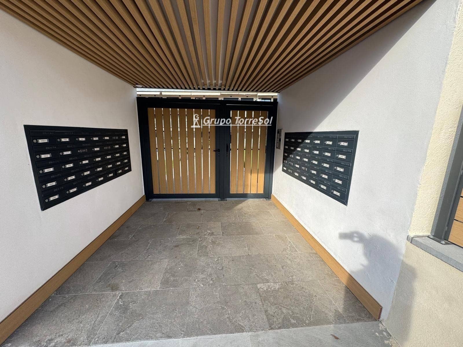 3 bedroom Flat for sale in El Vendrell with pool - € 285,000 (Ref: 9536225)