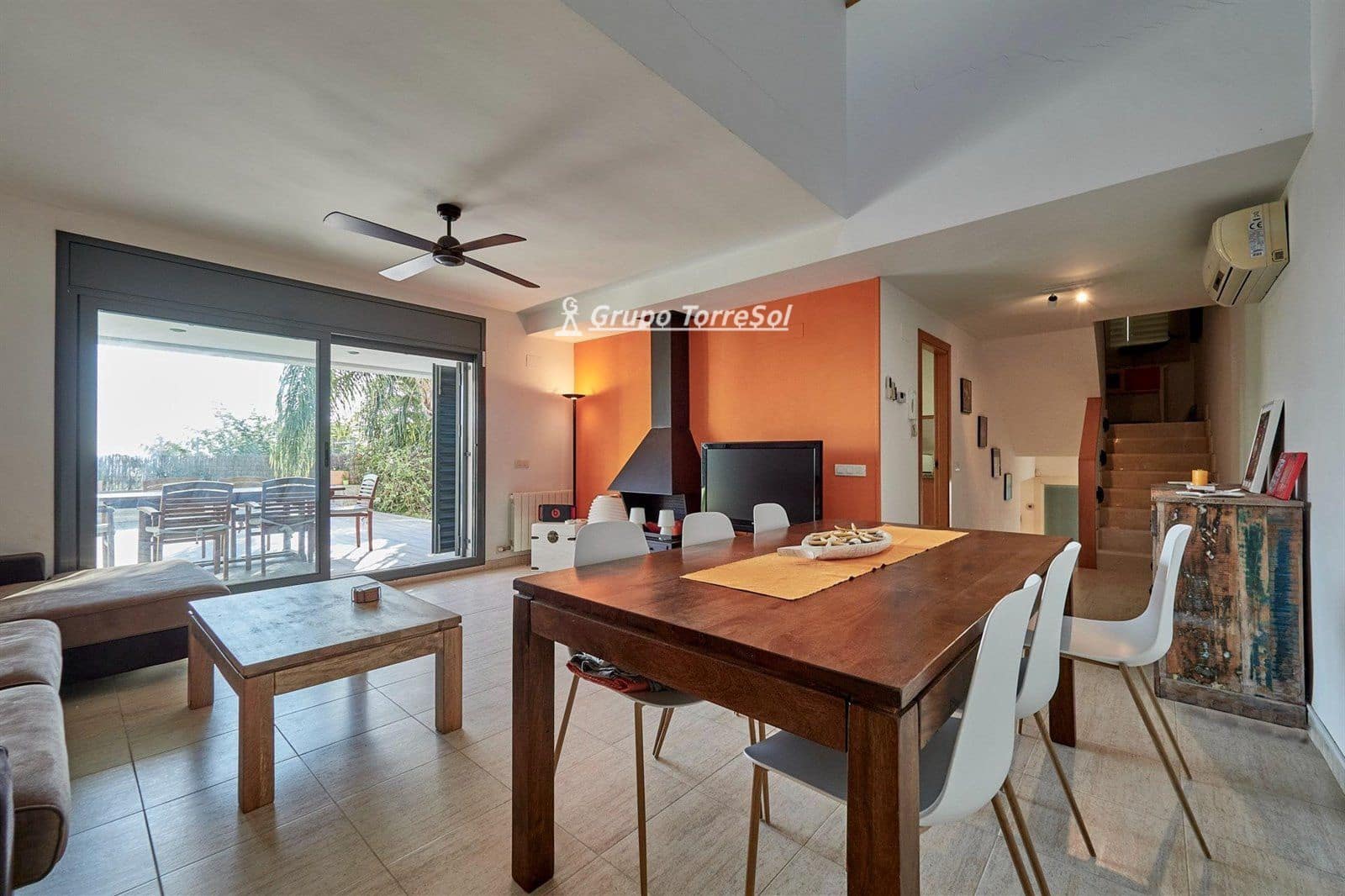 3 soveværelse Byhus til salg i Calafell med swimmingpool - € 480.000 (Ref: 9536226)