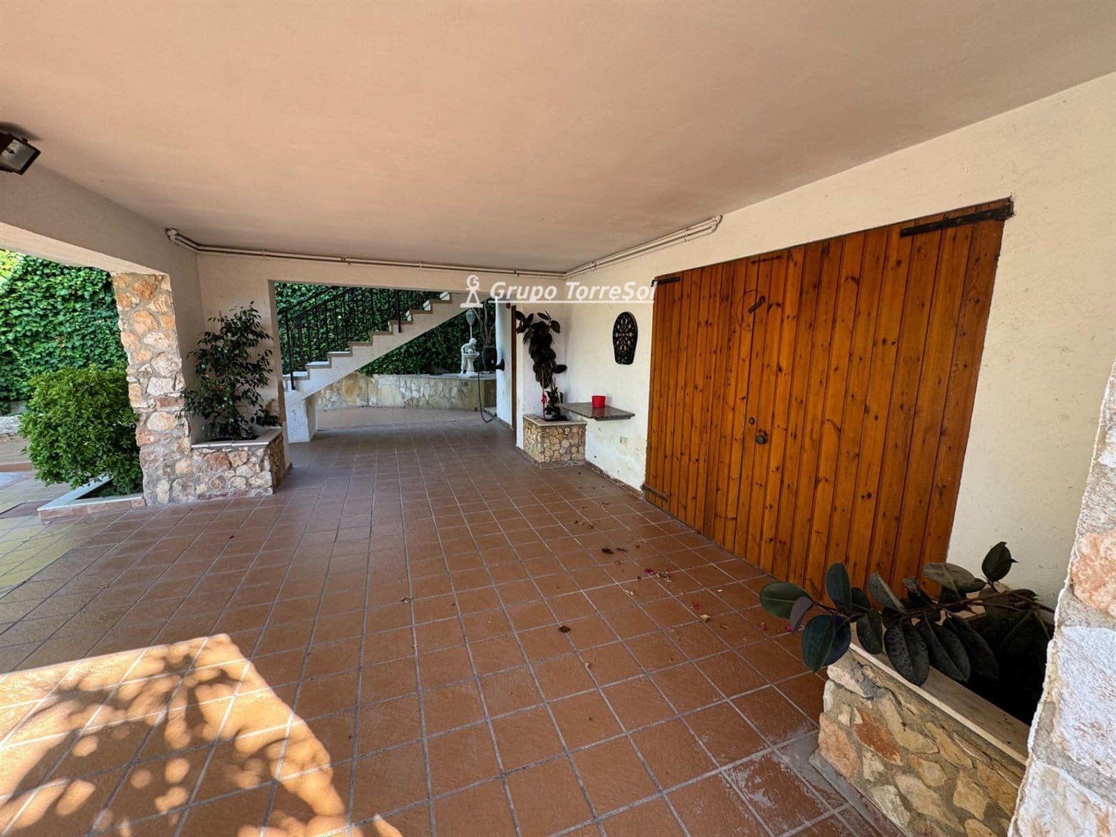 4 makuuhuone Huvila myytävänä paikassa Calafell mukana uima-altaan - 295 000 € (Ref: 9536229)