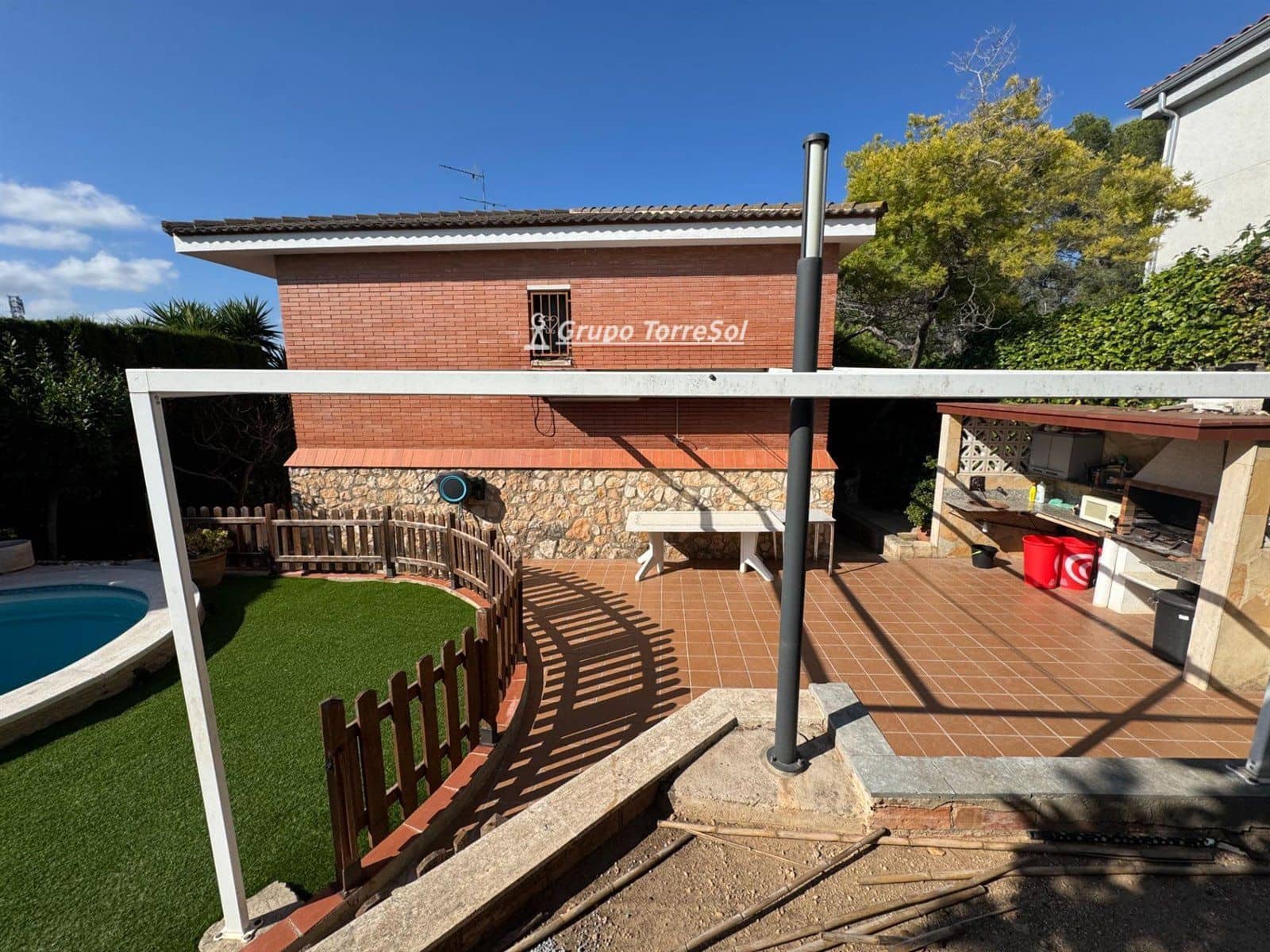 4 makuuhuone Huvila myytävänä paikassa Calafell mukana uima-altaan - 295 000 € (Ref: 9536229)