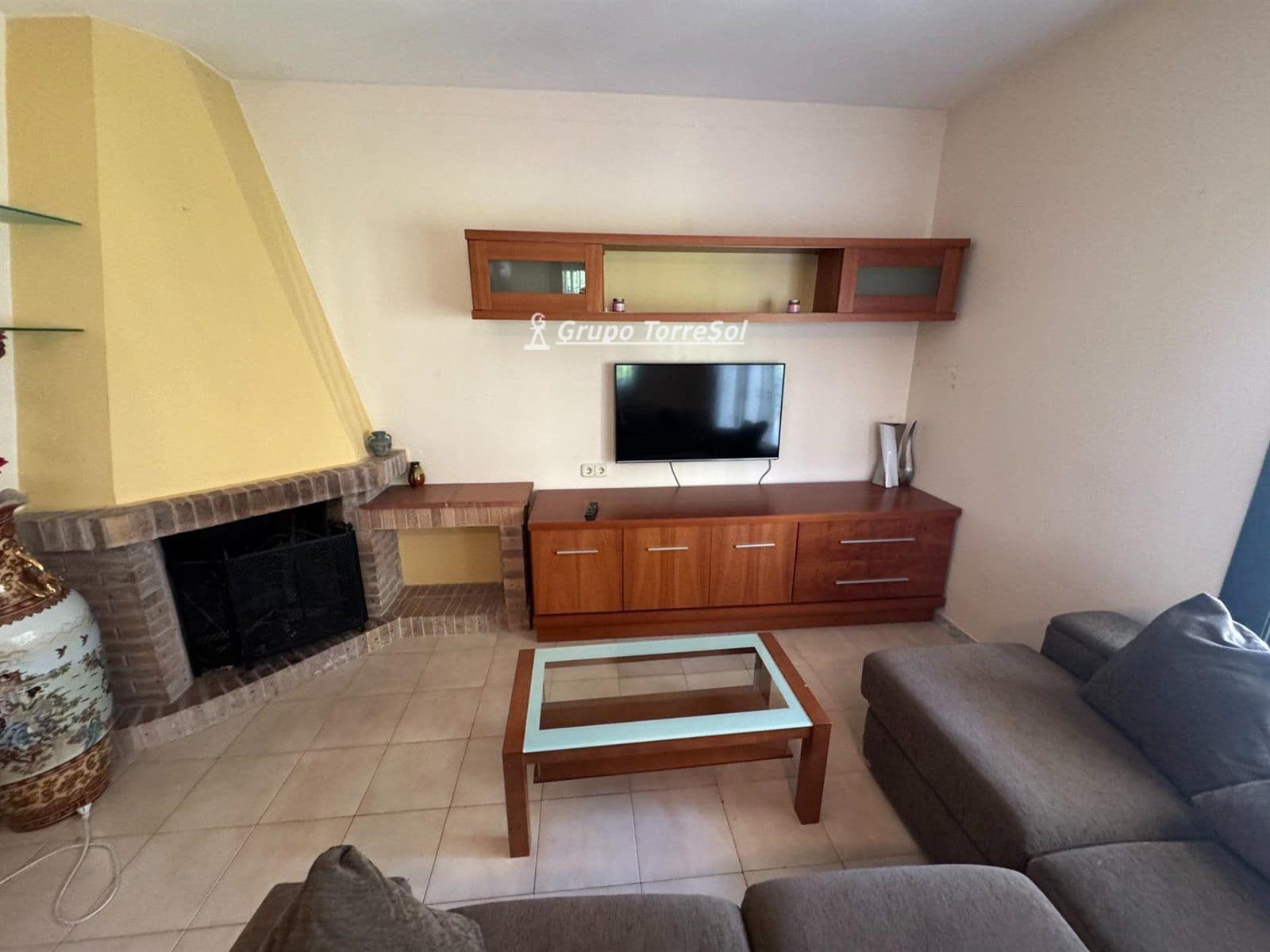 4 makuuhuone Huvila myytävänä paikassa Calafell mukana uima-altaan - 295 000 € (Ref: 9536229)