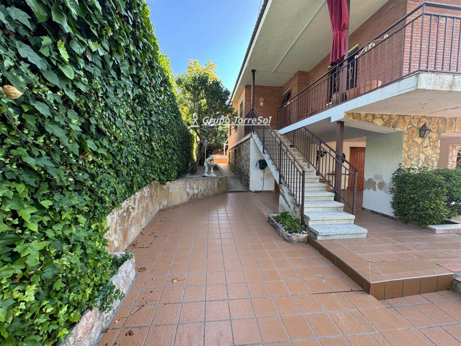 4 makuuhuone Huvila myytävänä paikassa Calafell mukana uima-altaan - 295 000 € (Ref: 9536229)