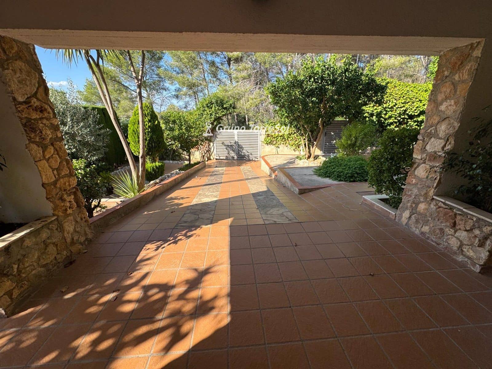 4 makuuhuone Huvila myytävänä paikassa Calafell mukana uima-altaan - 295 000 € (Ref: 9536229)