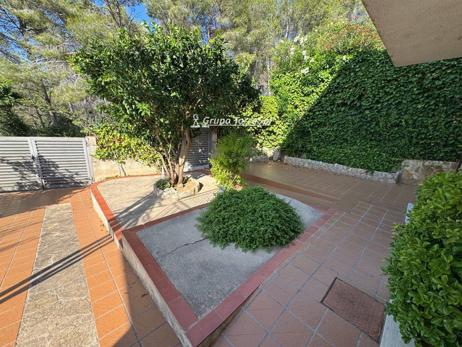 4 makuuhuone Huvila myytävänä paikassa Calafell mukana uima-altaan - 295 000 € (Ref: 9536229)