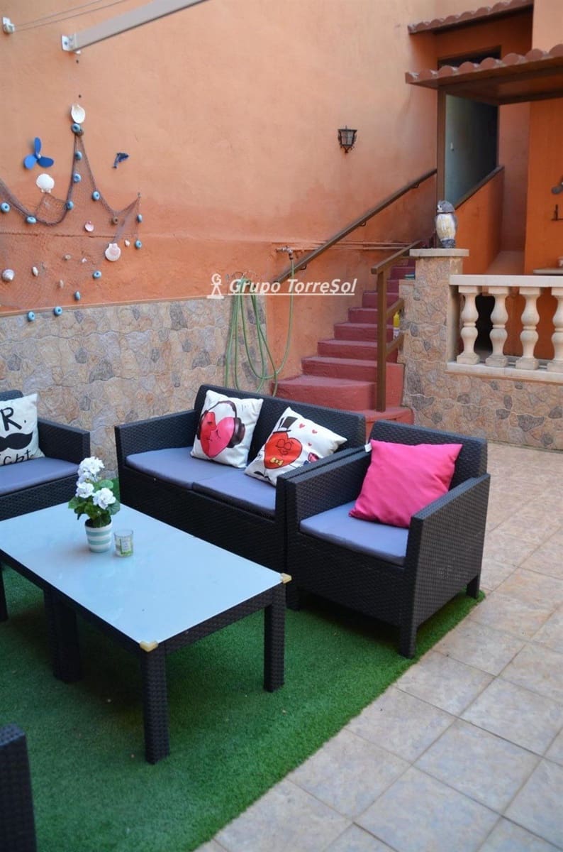 5 soveværelse Villa til salg i Masllorenc med garage - € 205.000 (Ref: 9536233)