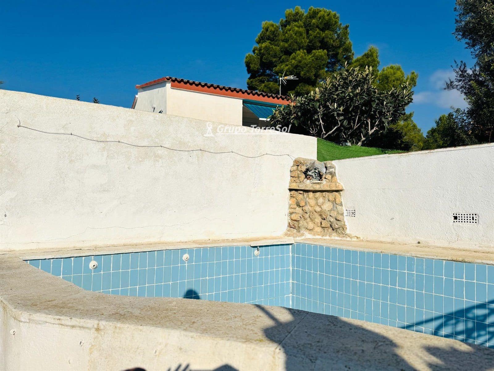 4 soveværelse Villa til salg i La Bisbal del Penedes - € 158.000 (Ref: 9536244)