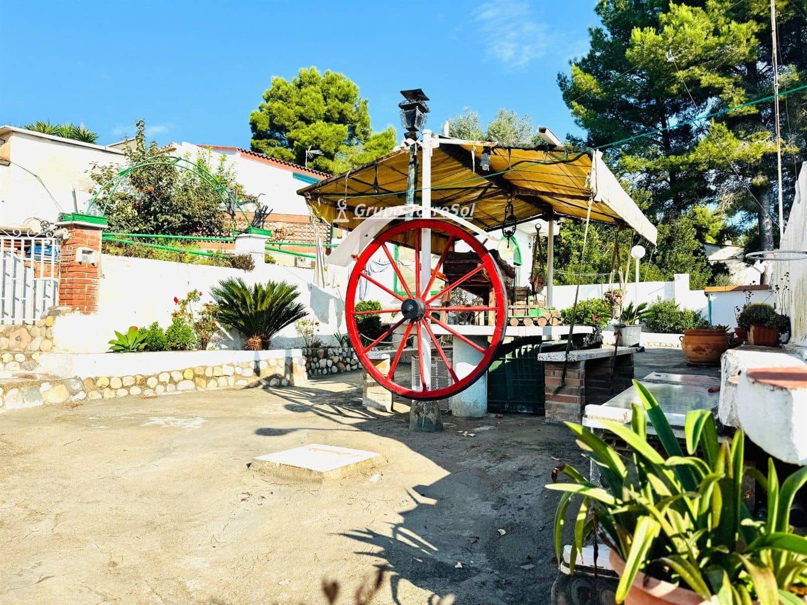 4 soveværelse Villa til salg i La Bisbal del Penedes - € 158.000 (Ref: 9536244)