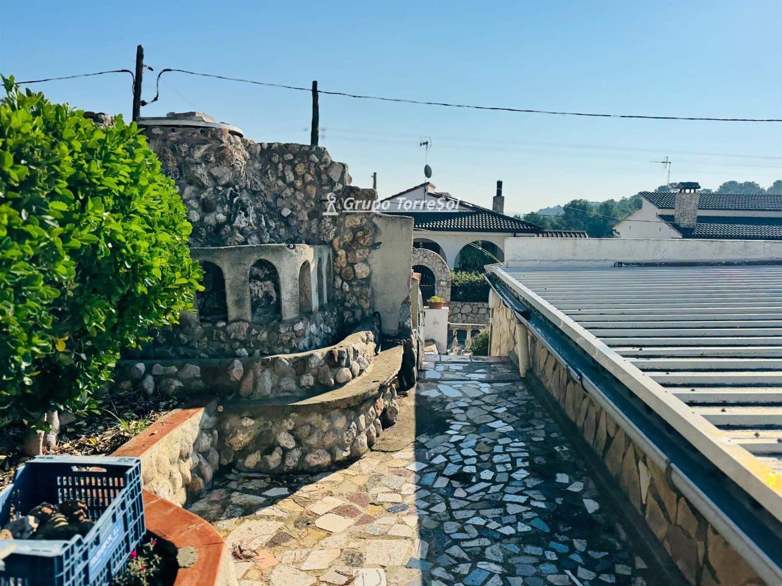 4 soveværelse Villa til salg i La Bisbal del Penedes - € 158.000 (Ref: 9536244)