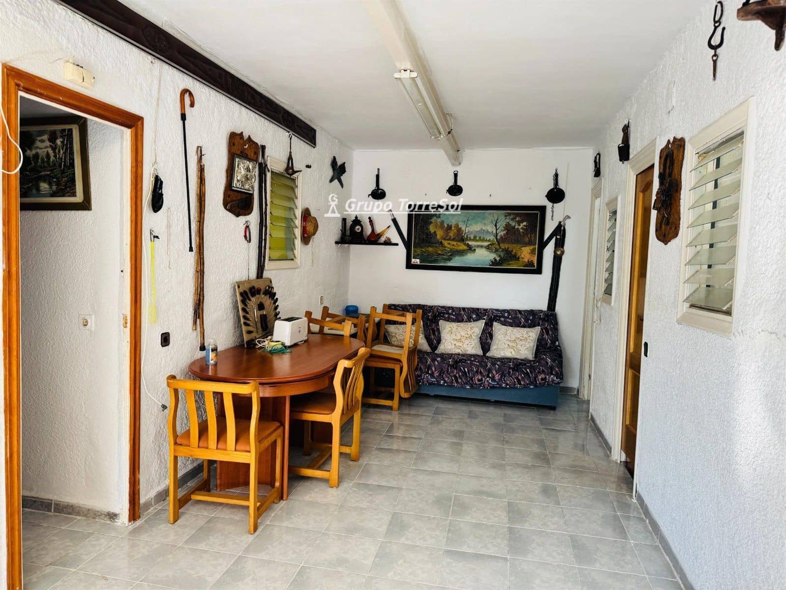 4 soveværelse Villa til salg i La Bisbal del Penedes - € 158.000 (Ref: 9536244)