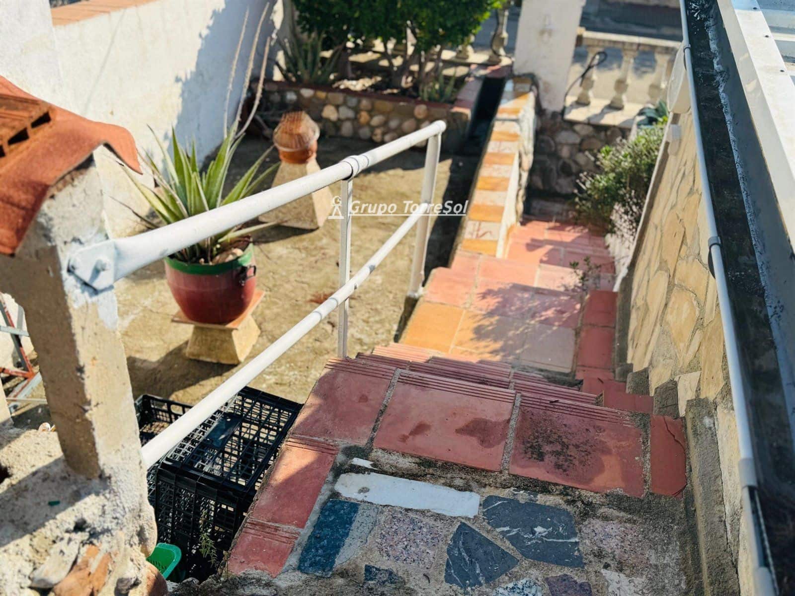 4 soveværelse Villa til salg i La Bisbal del Penedes - € 158.000 (Ref: 9536244)