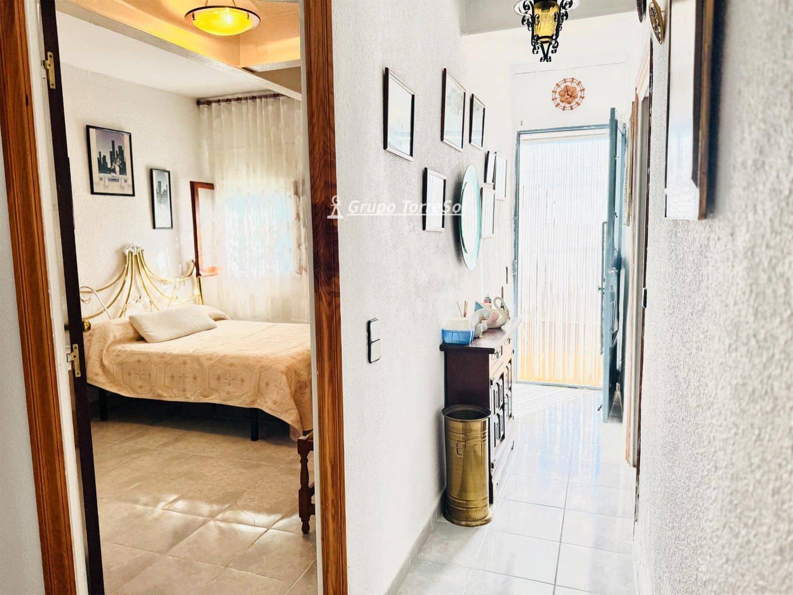 4 soveværelse Villa til salg i La Bisbal del Penedes - € 158.000 (Ref: 9536244)