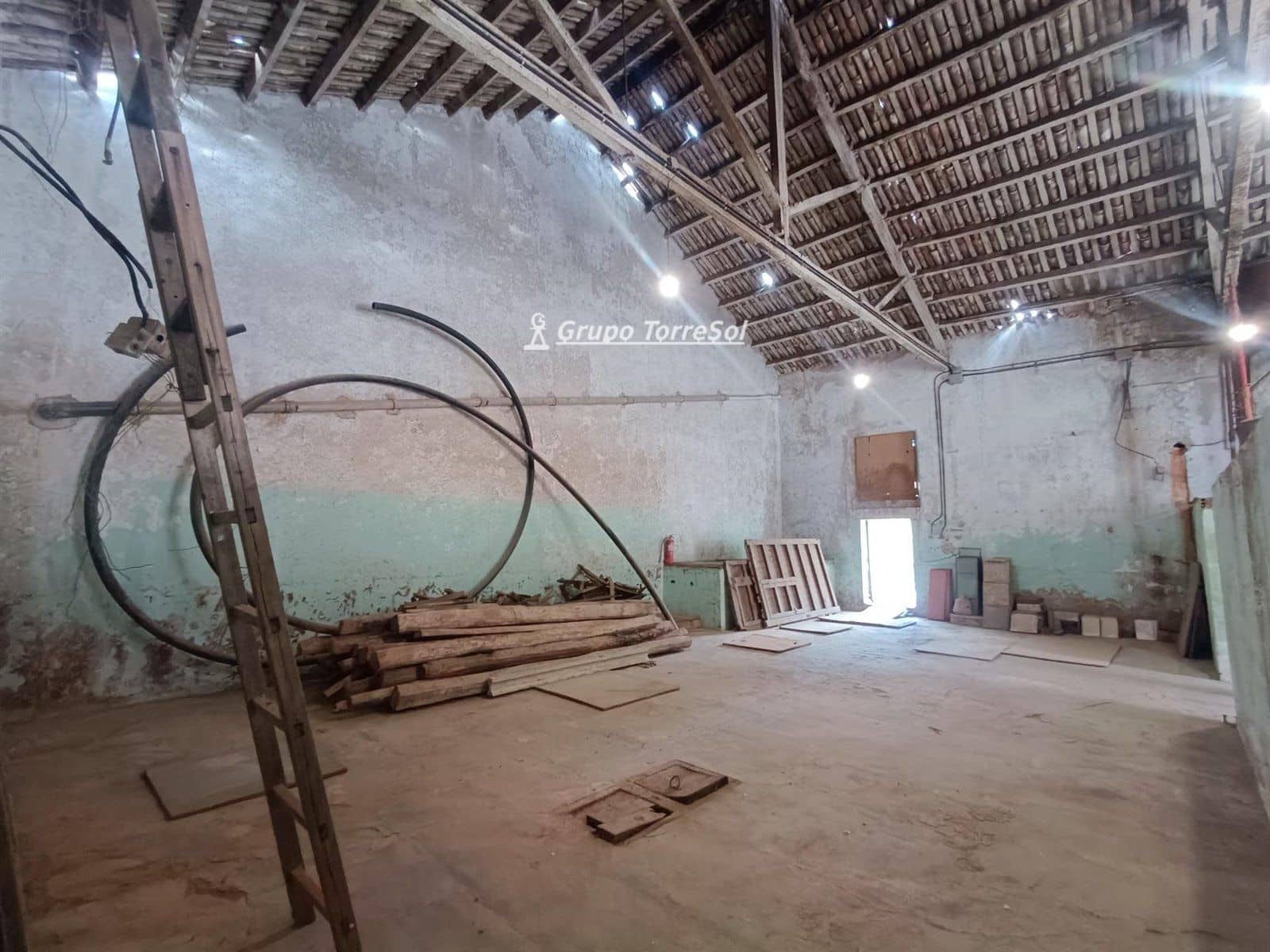 Commercial for sale in Masllorenc - € 152,000 (Ref: 9536247)