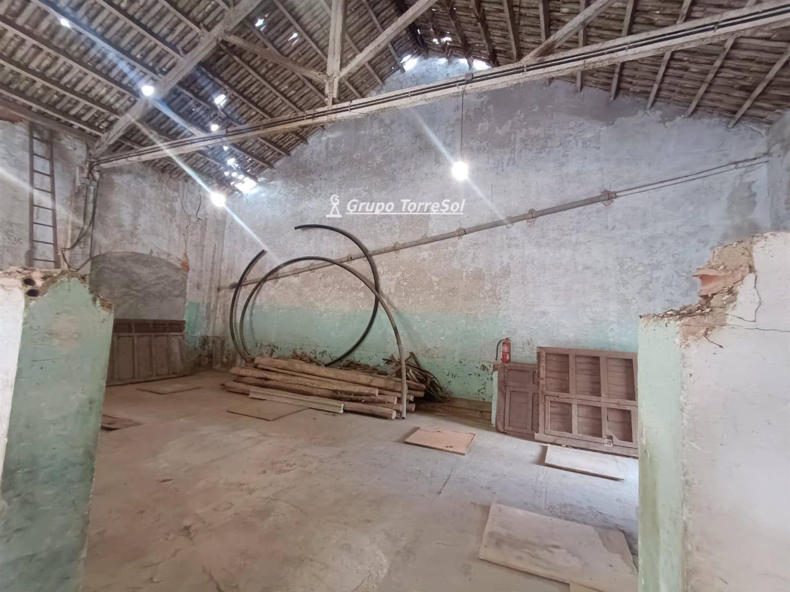 Commercial for sale in Masllorenc - € 152,000 (Ref: 9536247)