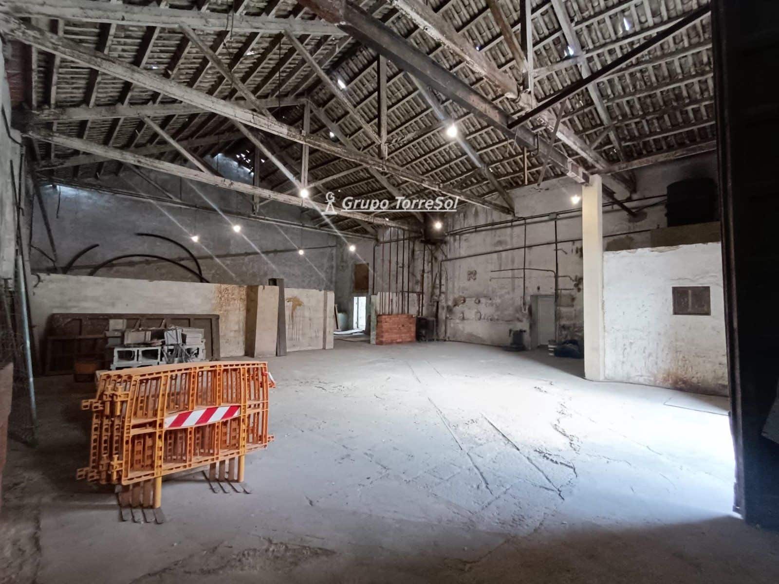 Commercial for sale in Masllorenc - € 152,000 (Ref: 9536247)