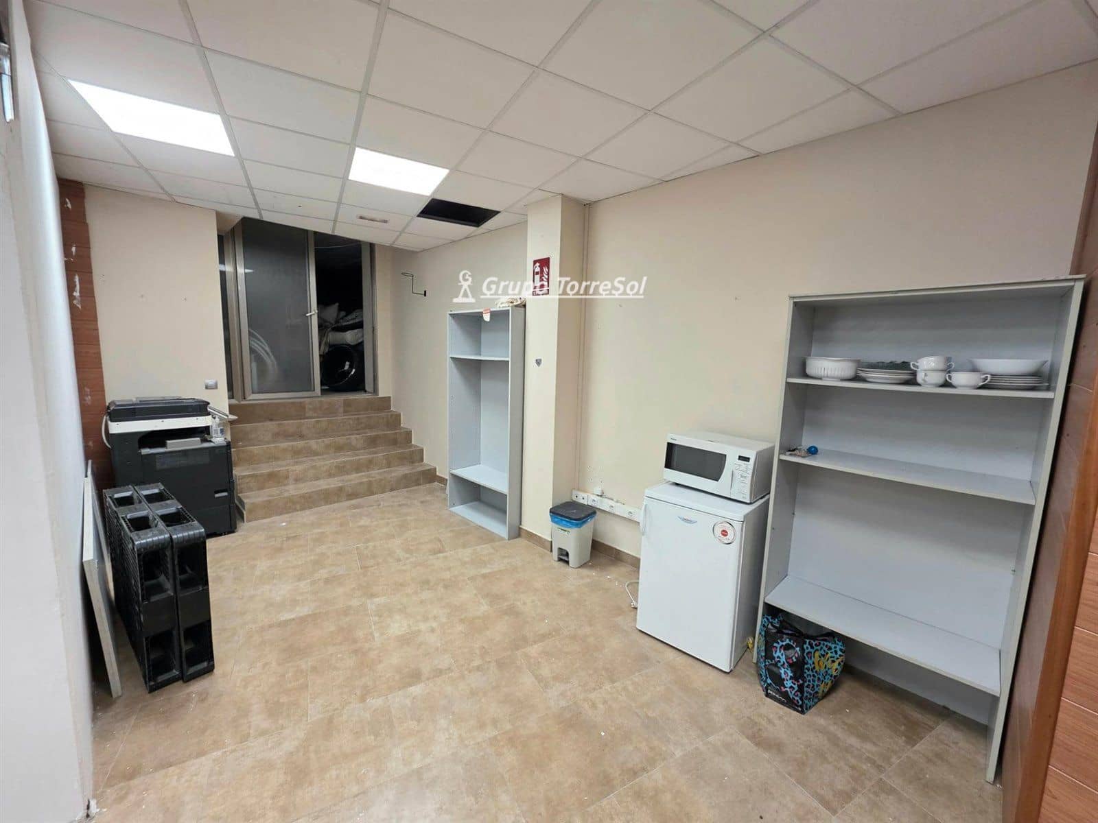 4 slaapkamer Commercieel te huur in Torredembarra - € 700 (Ref: 9536248)