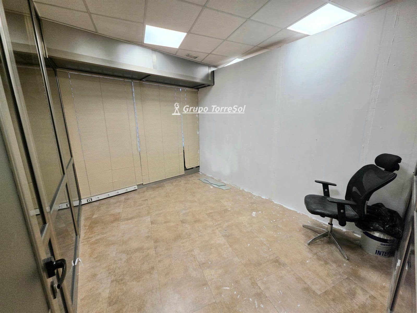 4 slaapkamer Commercieel te huur in Torredembarra - € 700 (Ref: 9536248)