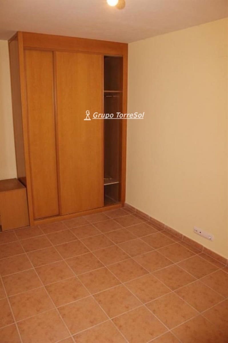 Piso de 3 habitaciones en Torredembarra en alquiler con garaje - 710 € (Ref: 9537353)