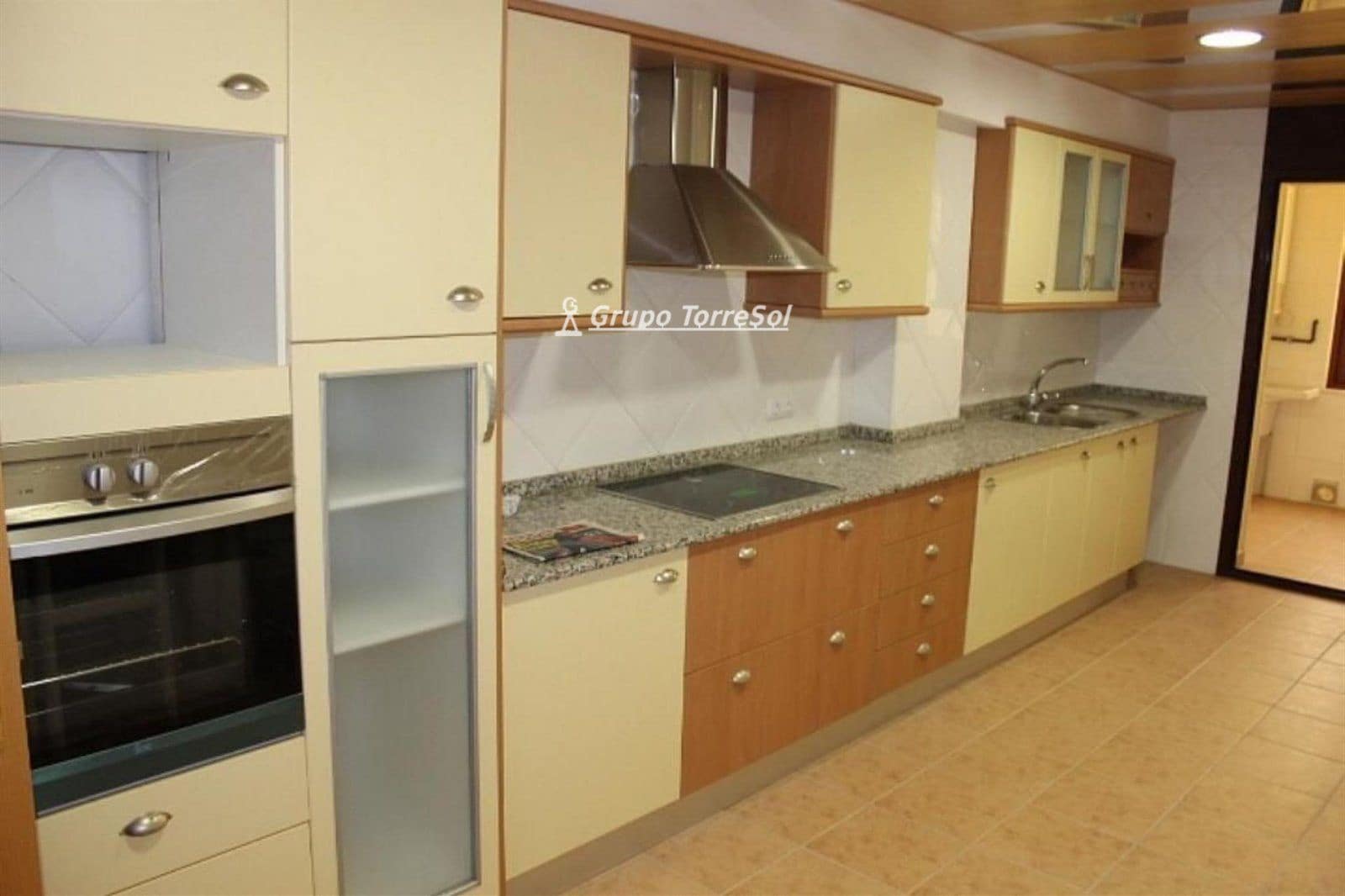 Piso de 3 habitaciones en Torredembarra en alquiler con garaje - 710 € (Ref: 9537353)