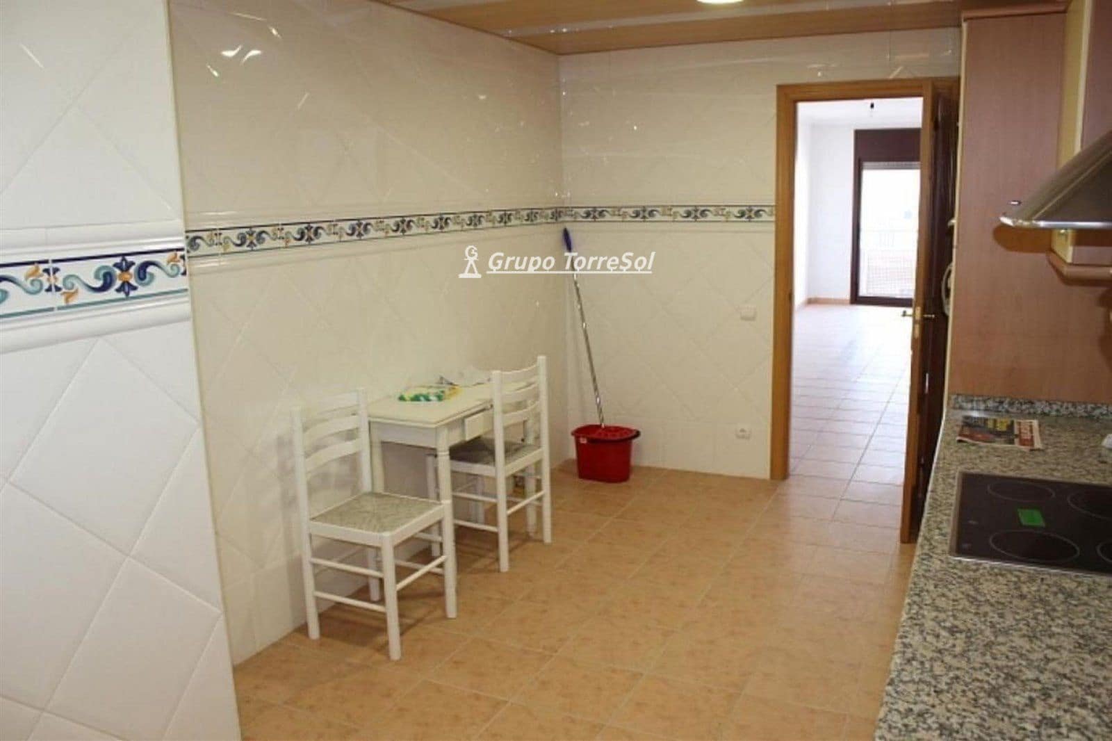 Piso de 3 habitaciones en Torredembarra en alquiler con garaje - 710 € (Ref: 9537353)