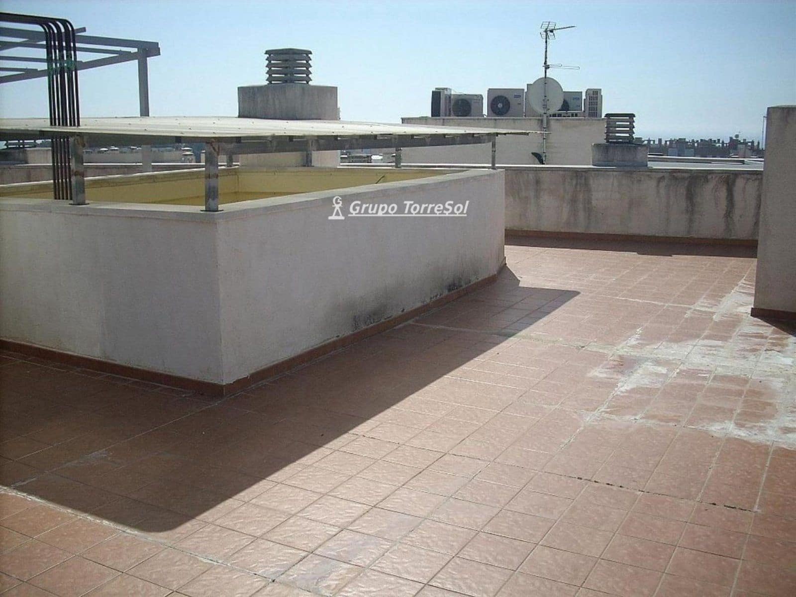 Piso de 3 habitaciones en Torredembarra en alquiler con garaje - 710 € (Ref: 9537353)