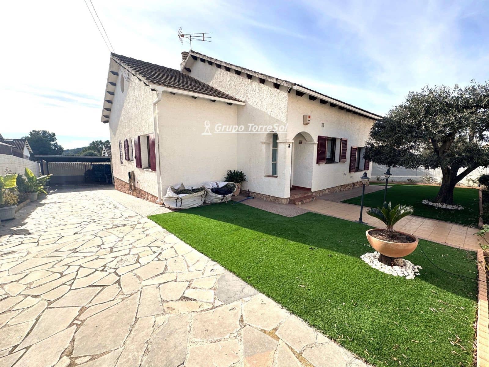 3 bedroom Villa for sale in La Pobla de Montornes with garage - € 280,000 (Ref: 9542623)