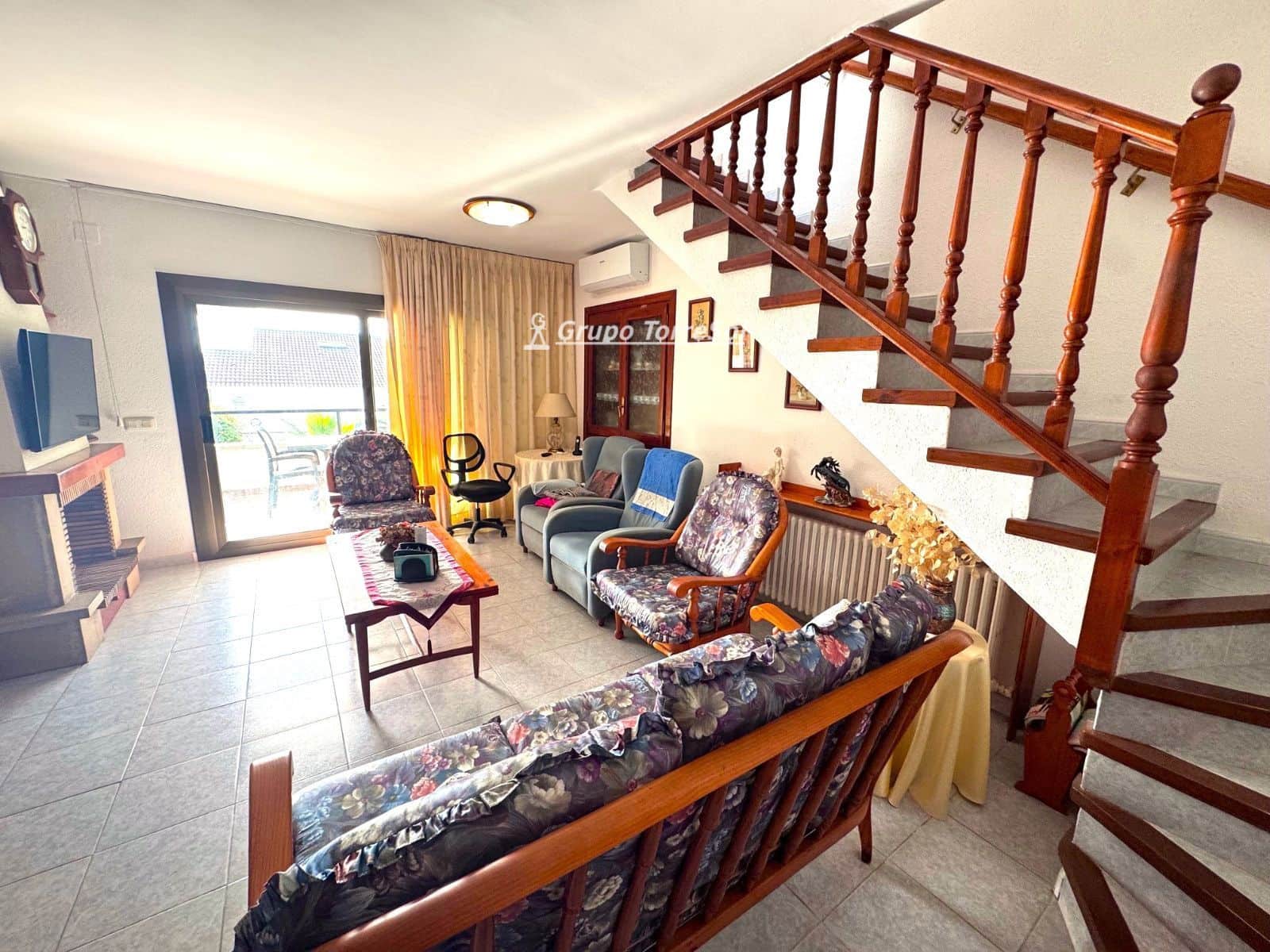 3 bedroom Villa for sale in La Pobla de Montornes with garage - € 280,000 (Ref: 9542623)