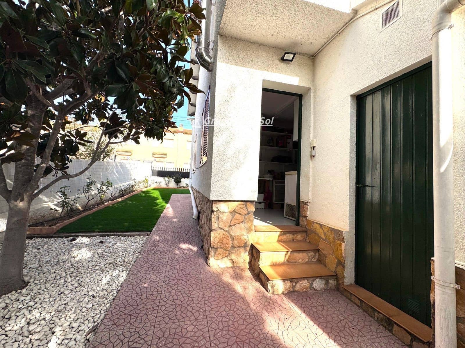 3 bedroom Villa for sale in La Pobla de Montornes with garage - € 280,000 (Ref: 9542623)