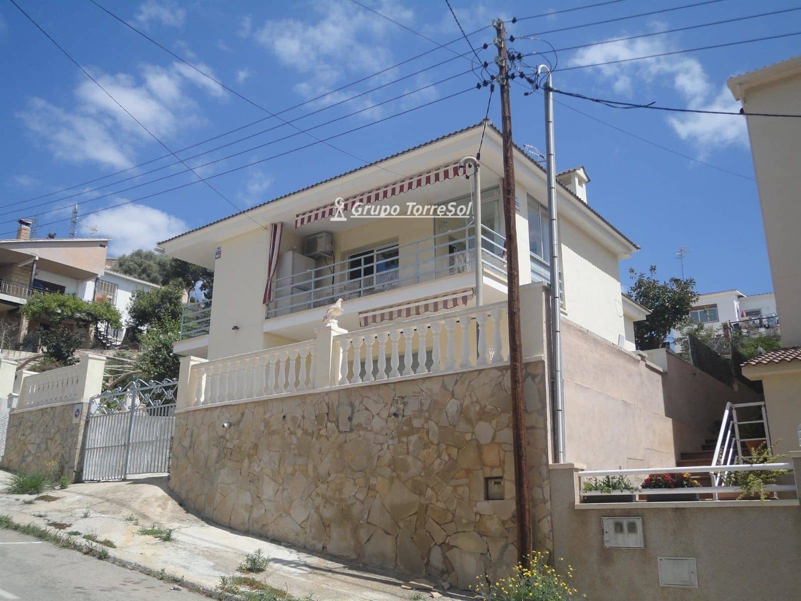 7 soveværelse Villa til salg i Segur de Calafell med garage - € 249.000 (Ref: 9547113)