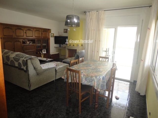 7 soveværelse Villa til salg i Segur de Calafell, Calafell med garage - € 249.000 (Ref: 9547113)