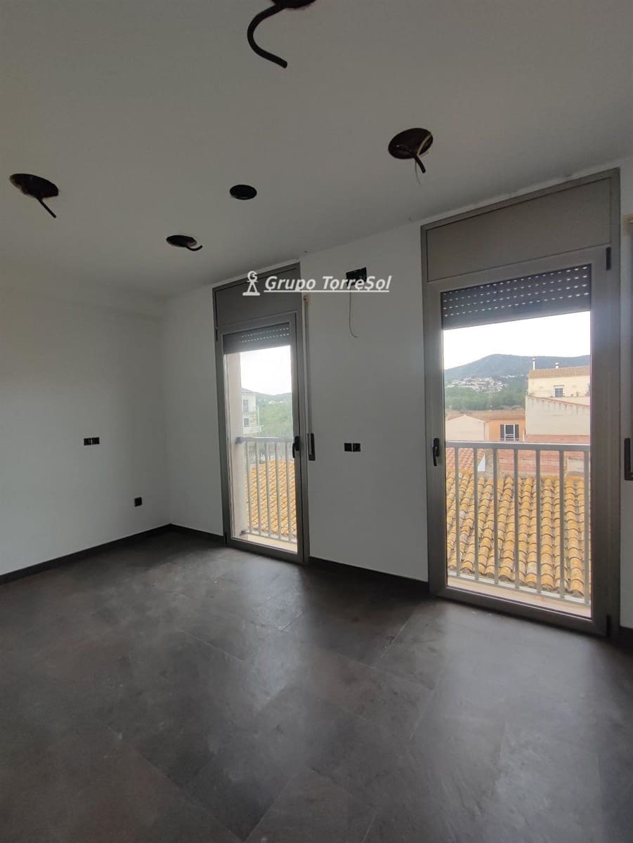 6 quarto Restaurante/Bar para venda em La Bisbal del Penedes - 210 000 € (Ref: 9552550)