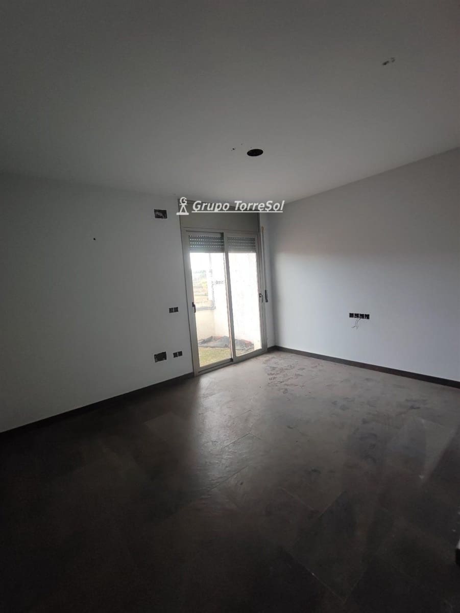 6 quarto Restaurante/Bar para venda em La Bisbal del Penedes - 210 000 € (Ref: 9552550)