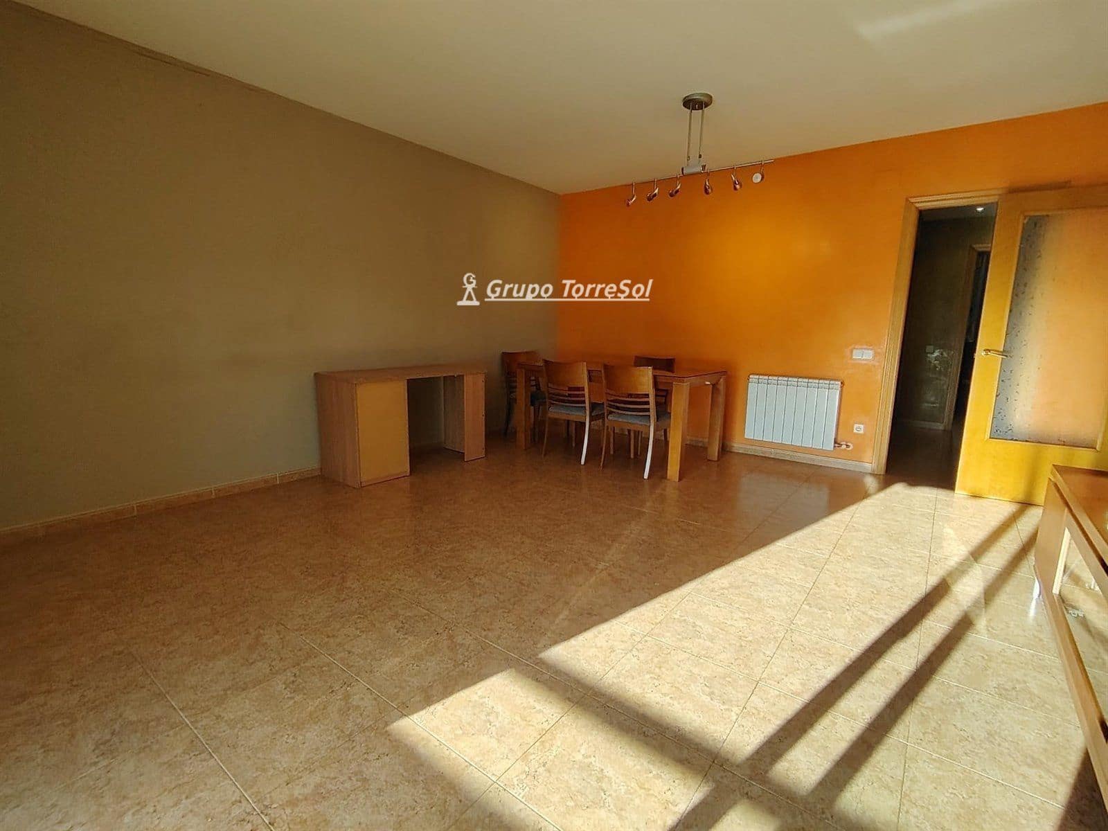 Piso de 4 habitaciones en El Vendrell en venta con garaje - 196.000 € (Ref: 9552551)
